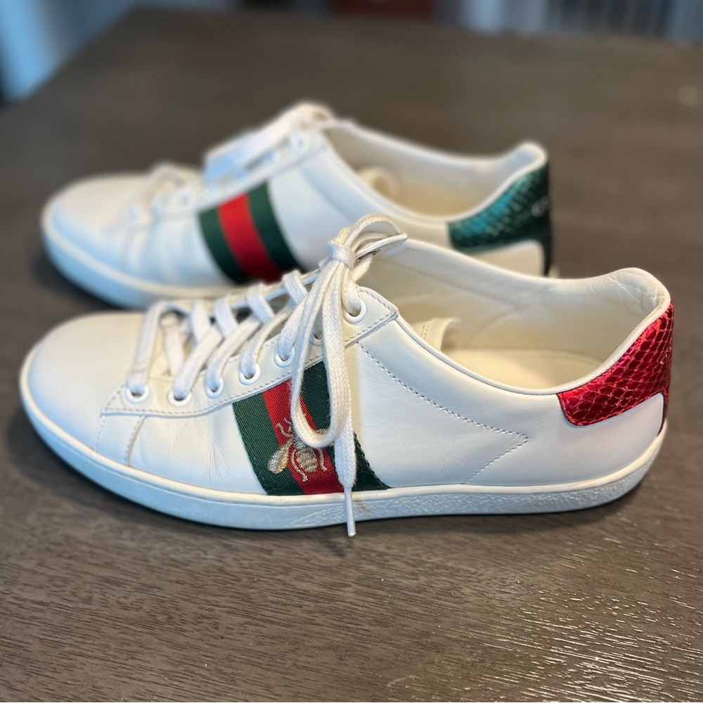 Gucci women’s ace sneaker with bee